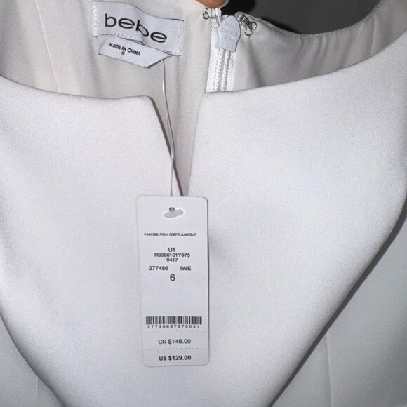 BEBE Bright White Crepe V Notch Jumpsuit Size 6 S/M NWT ($129) - Picture 8 of 9